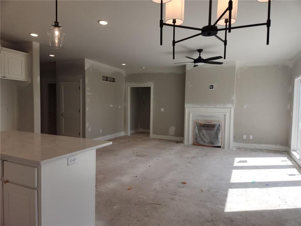 10734 N Bell Street — photo 7
