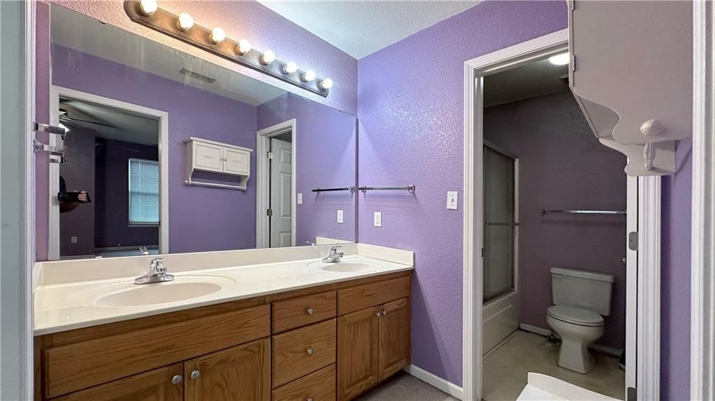 388 W Acorn Street — photo 15