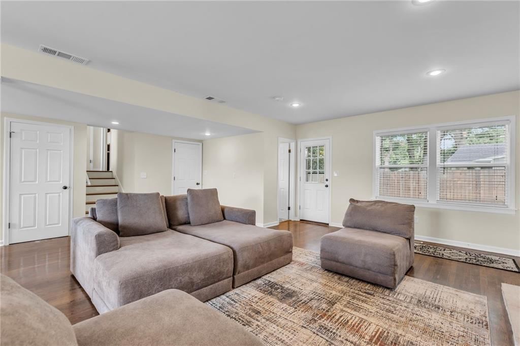 8415 Mission Road — photo 30