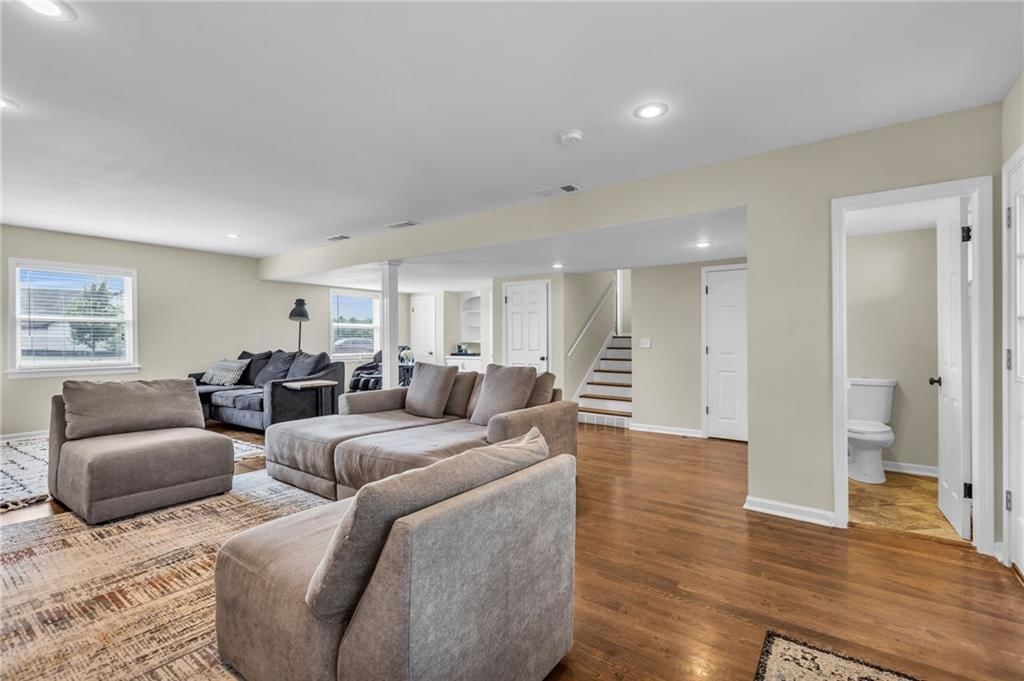 8415 Mission Road — photo 31
