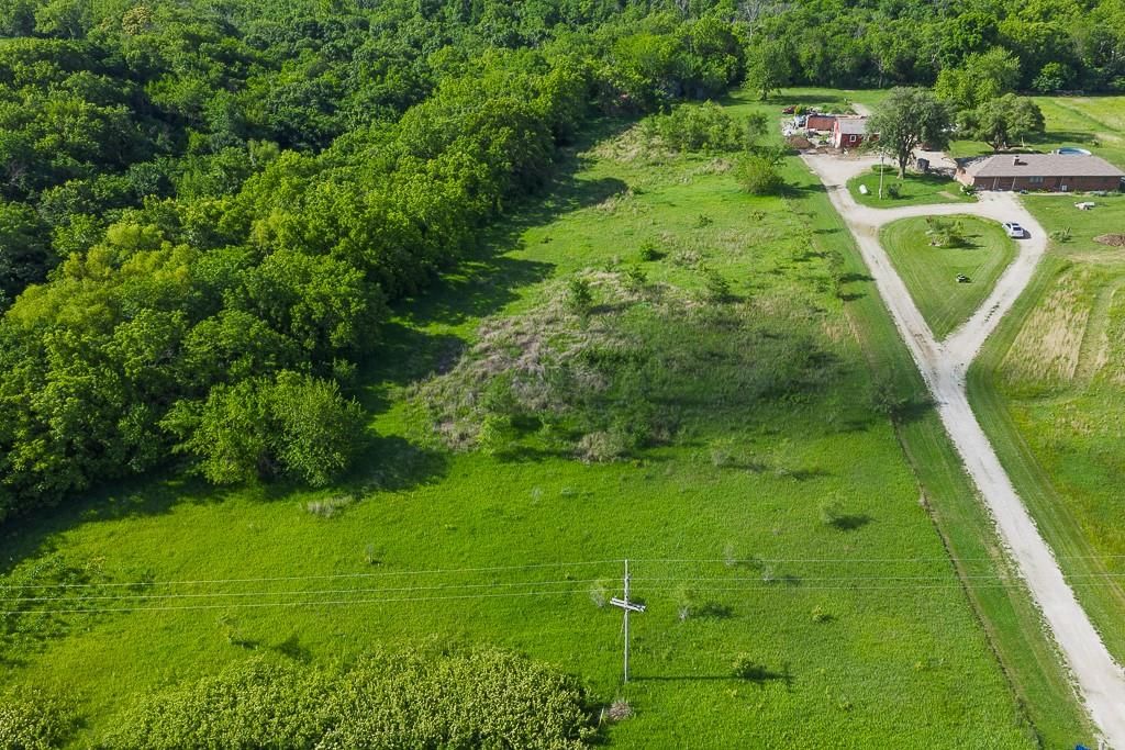 00000 Hatchell Road, Tonganoxie, KS