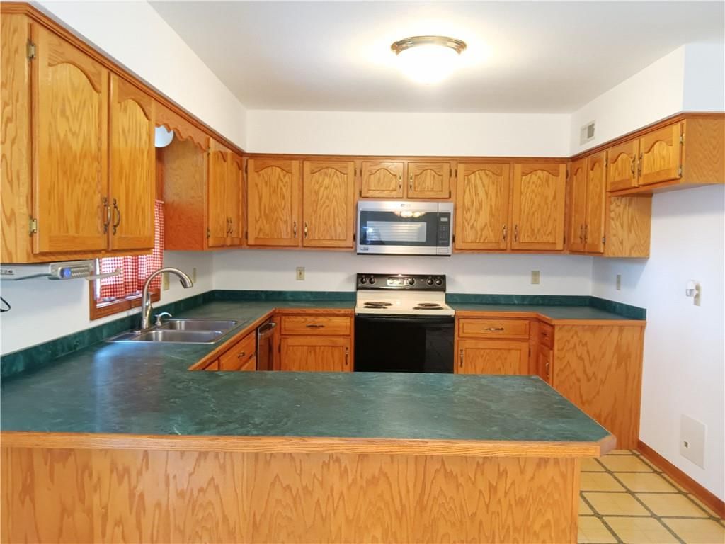 810 Marion Street — photo 14