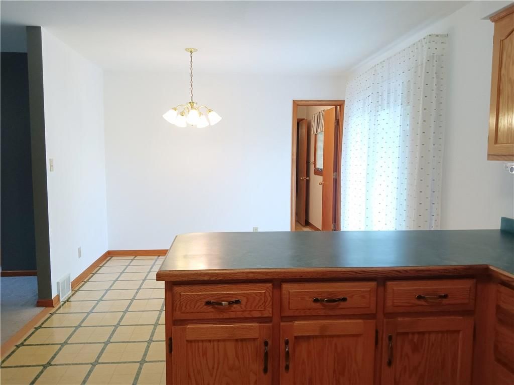 810 Marion Street — photo 16