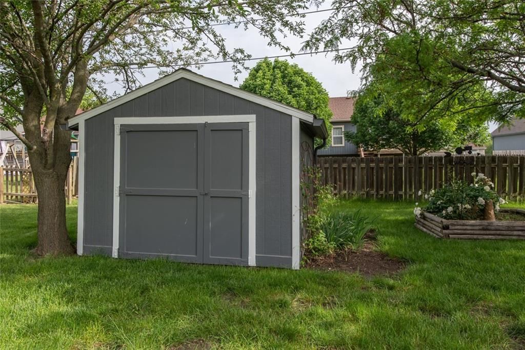 217 Edgewood Drive — photo 33
