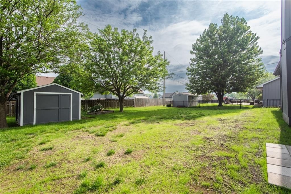 217 Edgewood Drive — photo 35