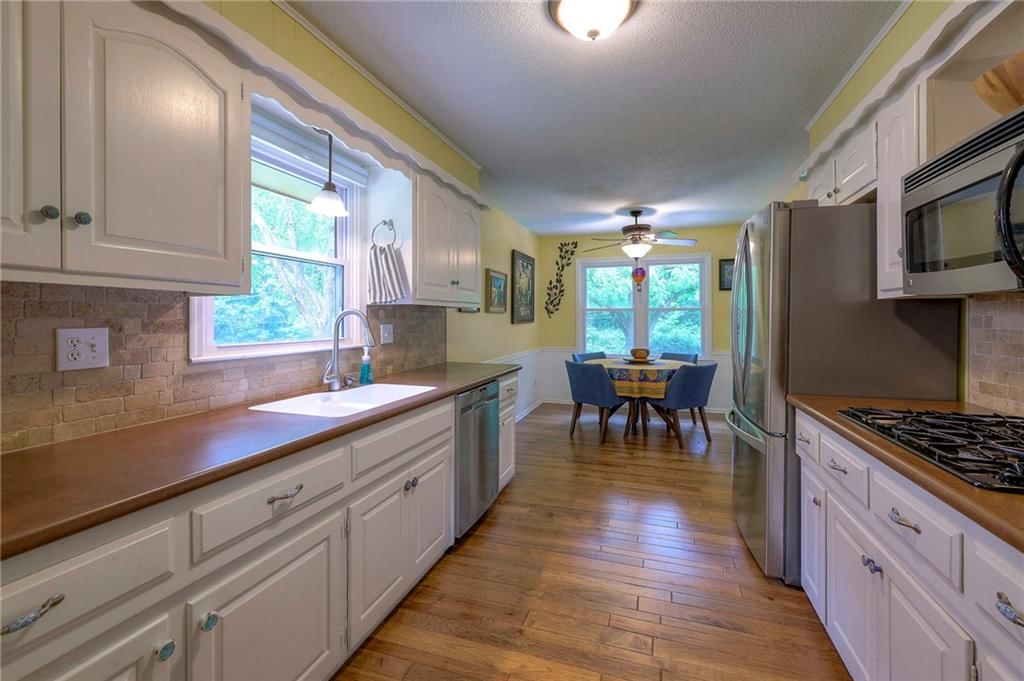 10850 Madison Avenue — photo 14