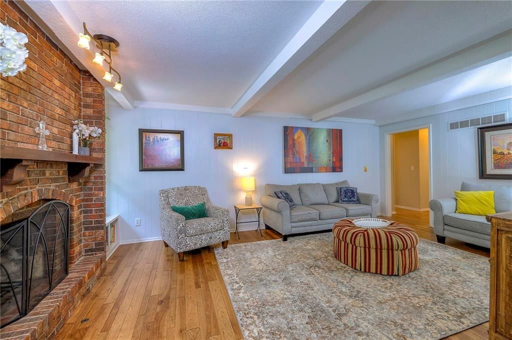 10850 Madison Avenue — photo 22