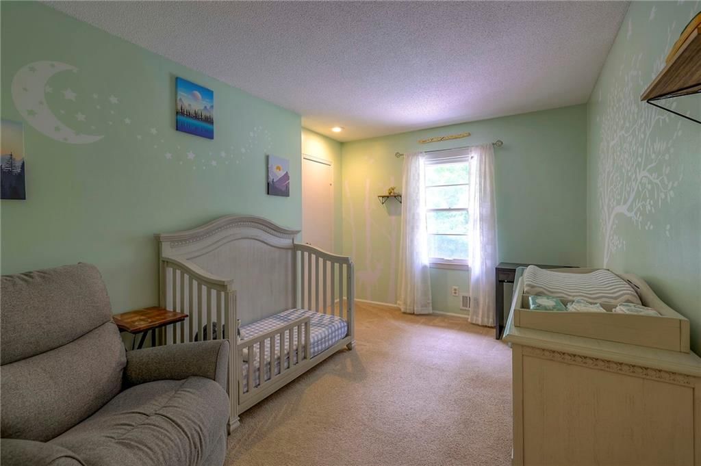 10850 Madison Avenue — photo 32