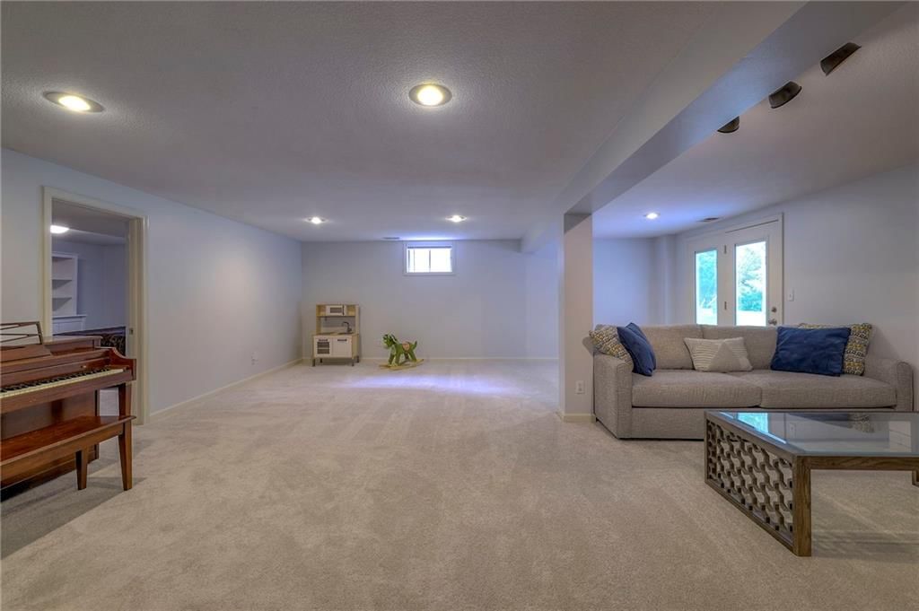 10850 Madison Avenue — photo 34