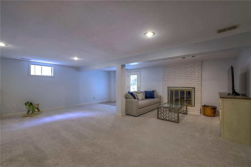 10850 Madison Avenue — photo 36