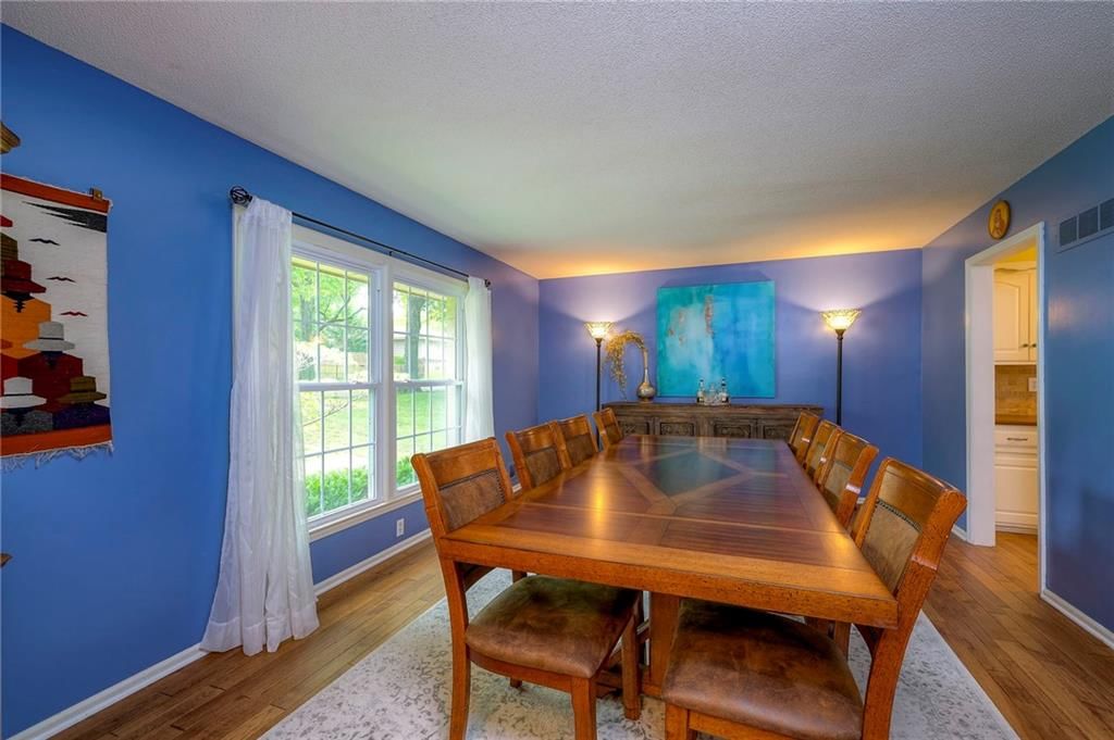 10850 Madison Avenue — photo 10