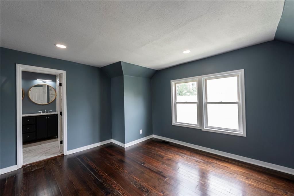 1027 Lafayette Avenue — photo 13