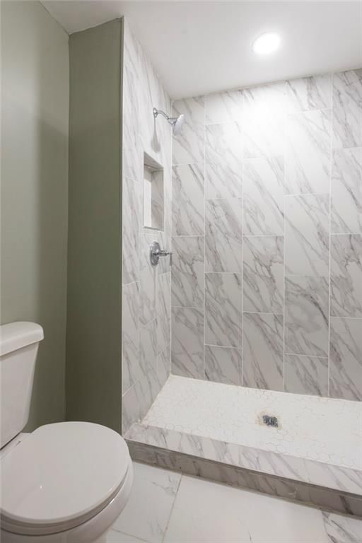 1027 Lafayette Avenue — photo 10