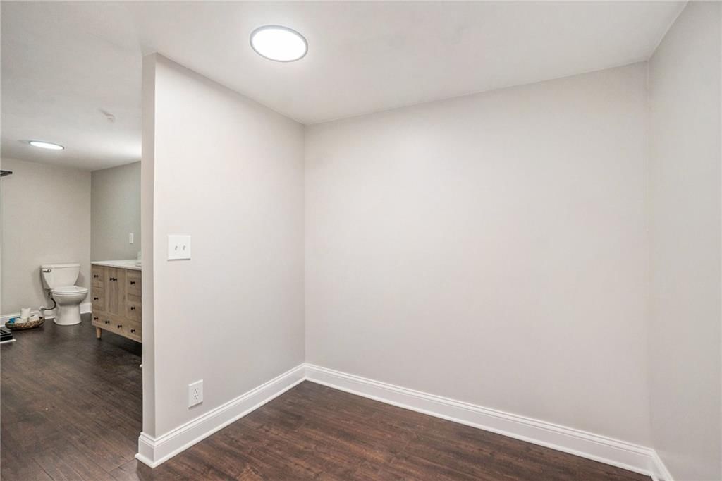 141 Kensington Avenue — photo 19