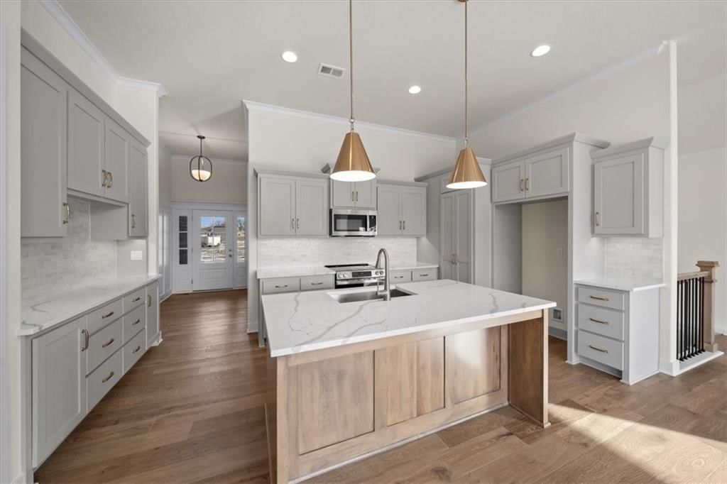 2127 SW Hook Farm Drive — photo 5