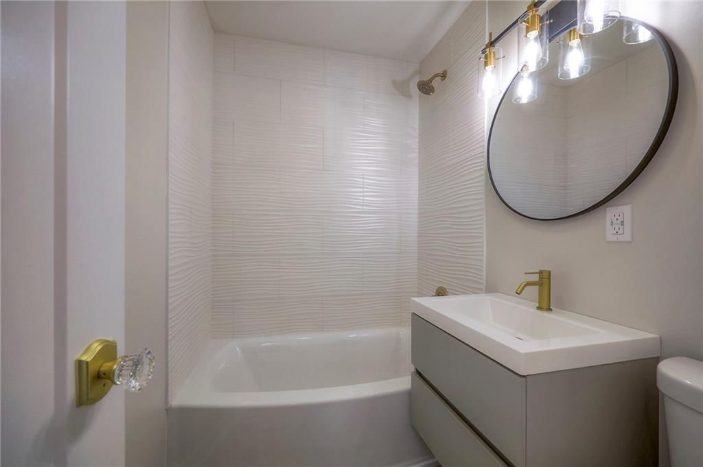 8016 Glenwood Street — photo 12