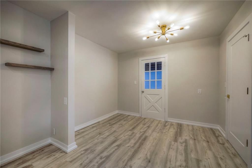 8016 Glenwood Street — photo 14