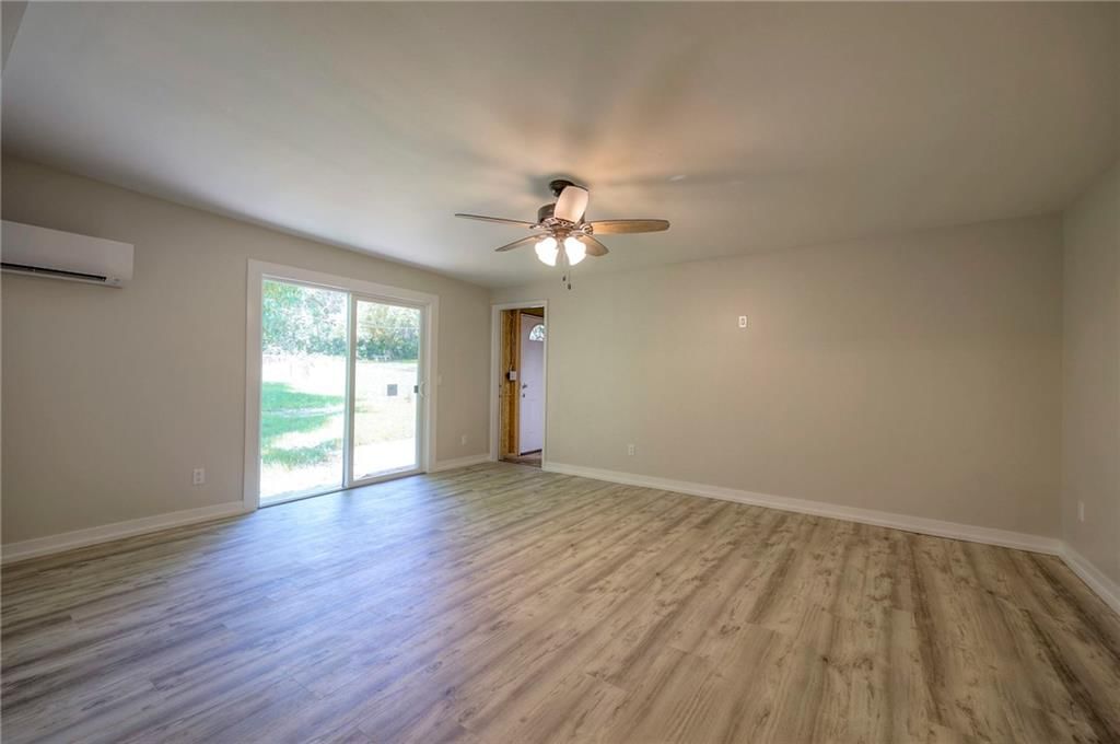 8016 Glenwood Street — photo 19
