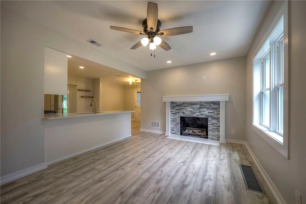 8016 Glenwood Street — photo 23
