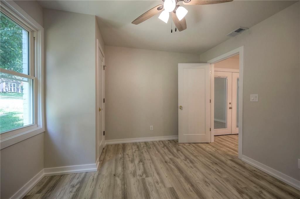 8016 Glenwood Street — photo 28
