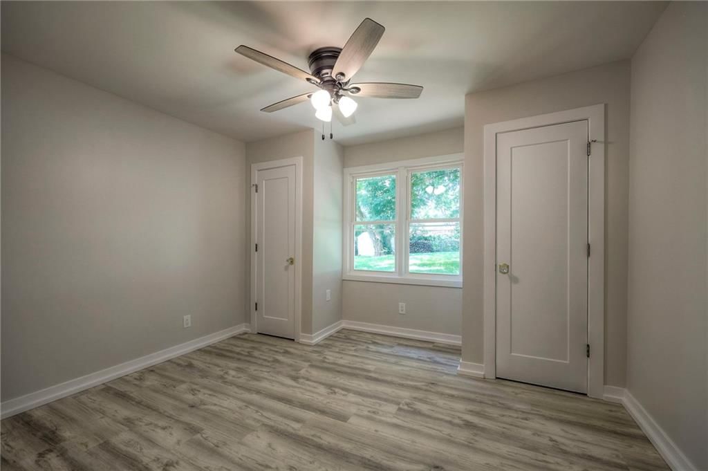 8016 Glenwood Street — photo 29