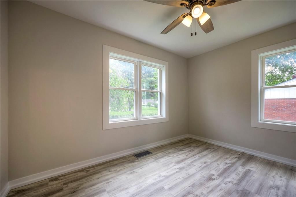 8016 Glenwood Street — photo 33