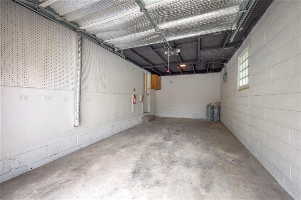 8016 Glenwood Street — photo 36