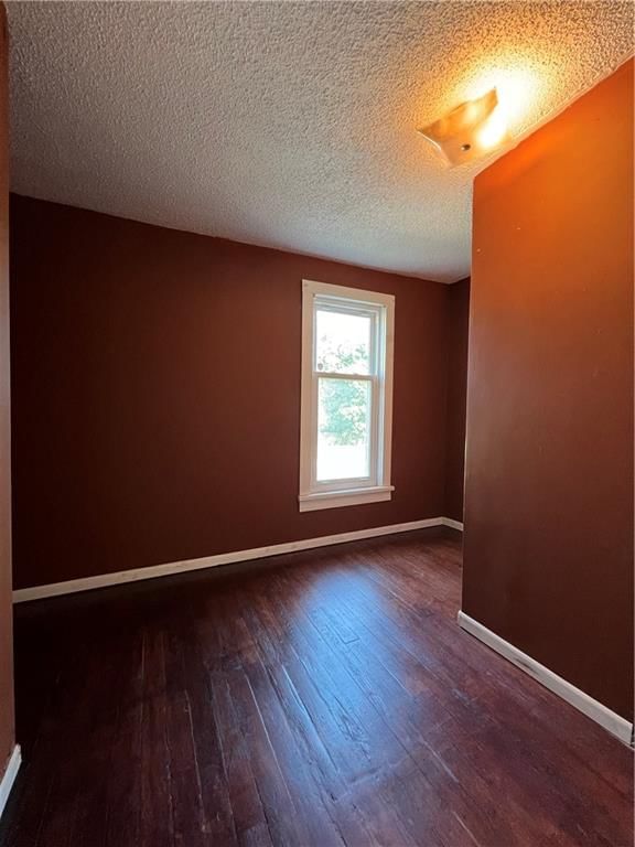617 E Lexington Avenue — photo 16