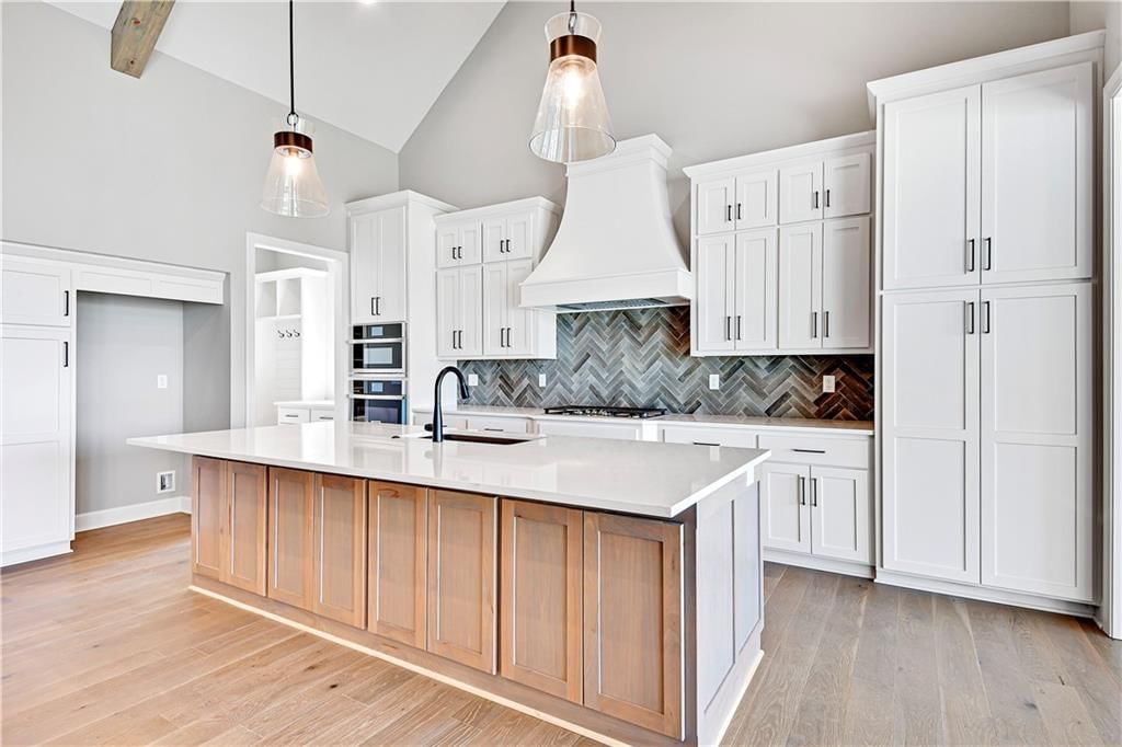 22047 W 94th Street — photo 10