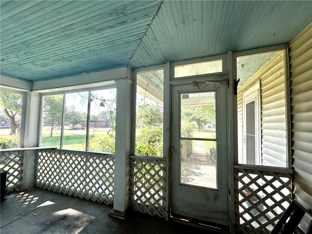 205 E 9th Street — photo 15