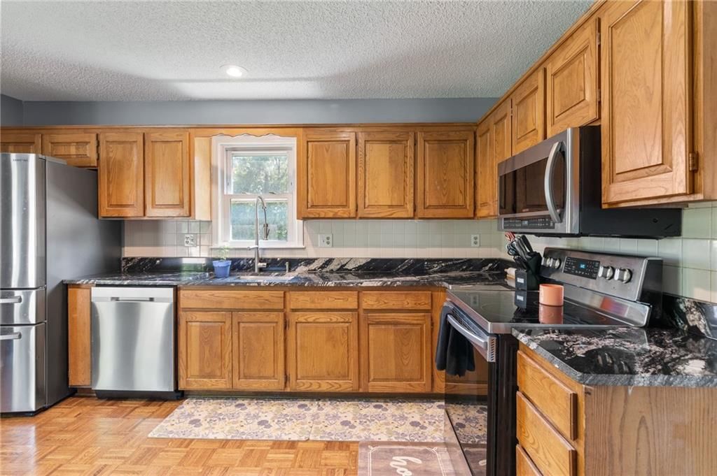 11713 Corrington Avenue — photo 11