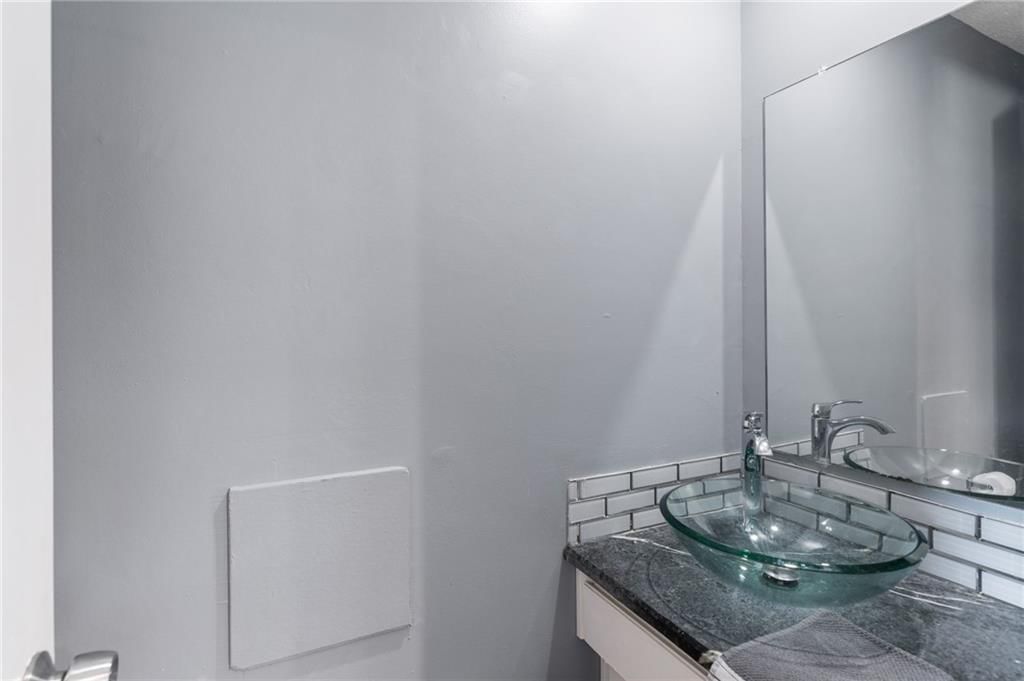 11713 Corrington Avenue — photo 12