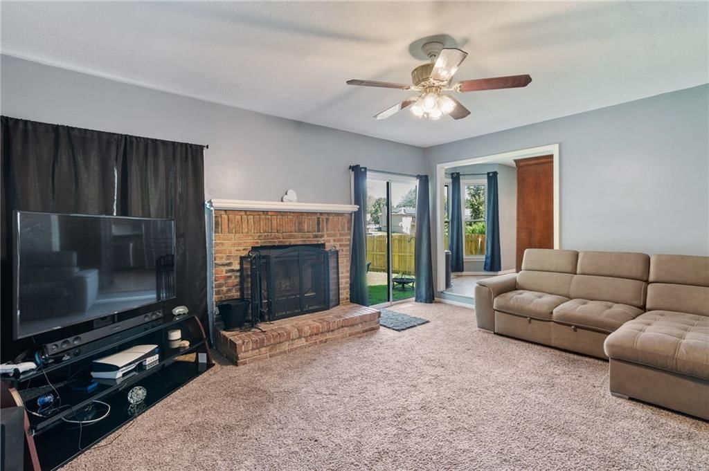 11713 Corrington Avenue — photo 14