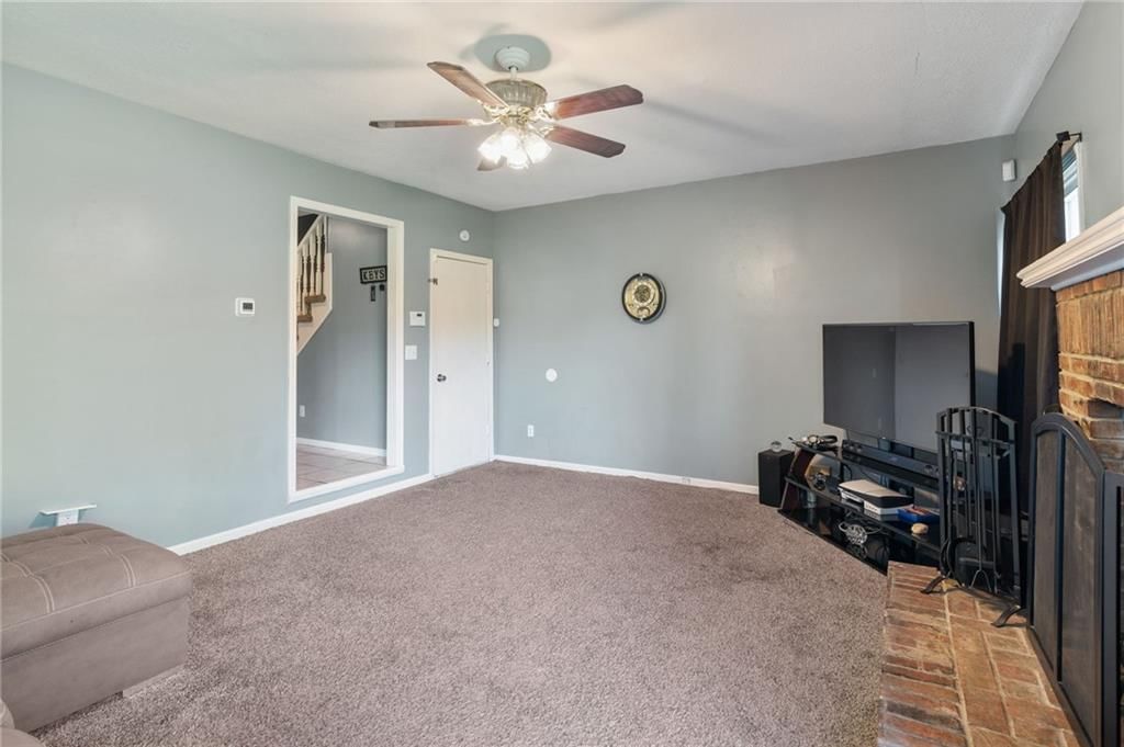 11713 Corrington Avenue — photo 15