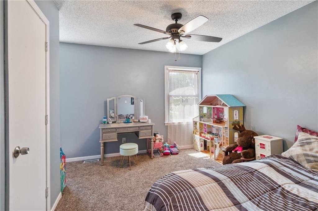 11713 Corrington Avenue — photo 17
