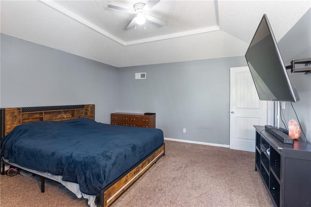 11713 Corrington Avenue — photo 23