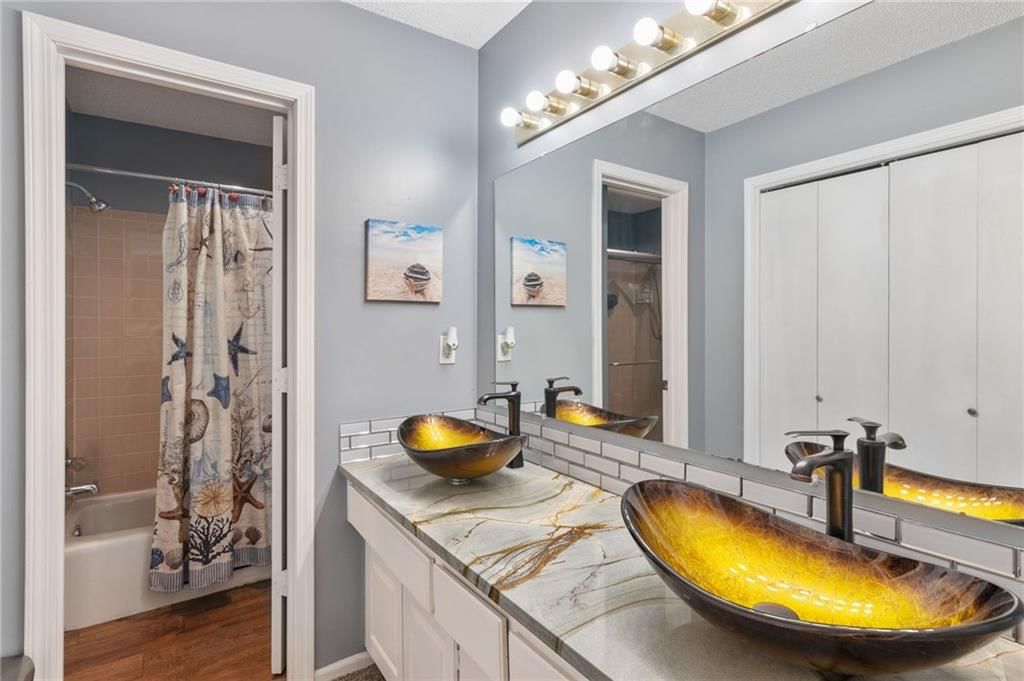 11713 Corrington Avenue — photo 24