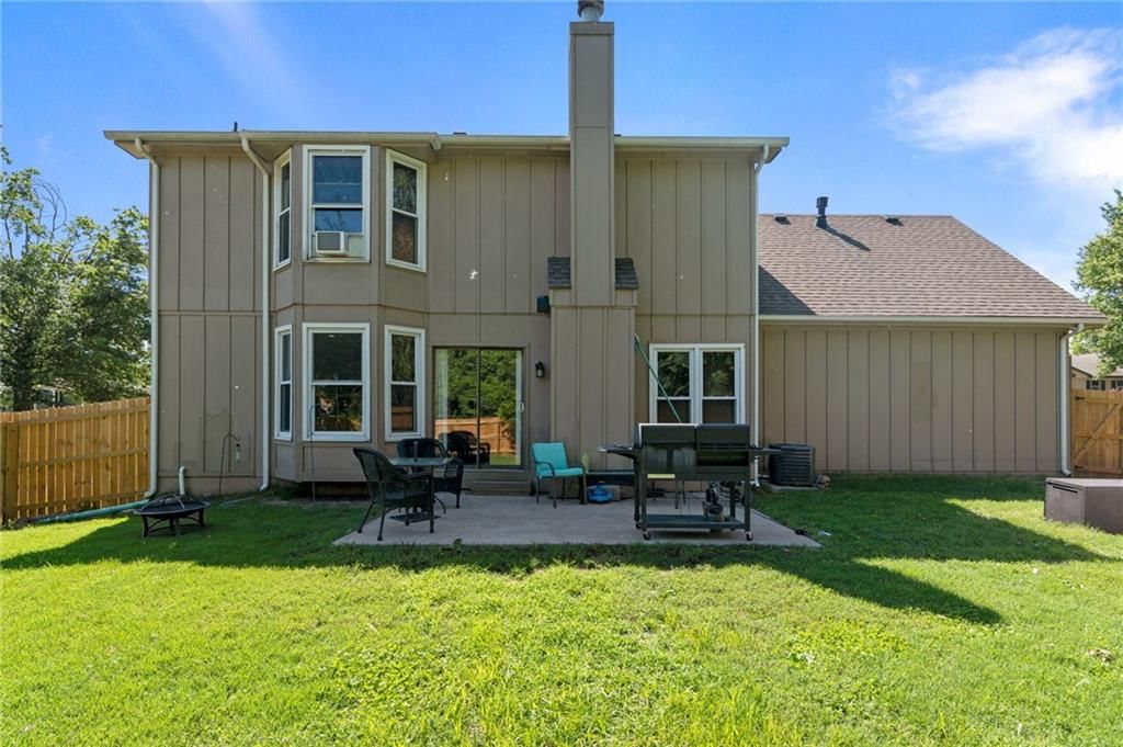 11713 Corrington Avenue — photo 29