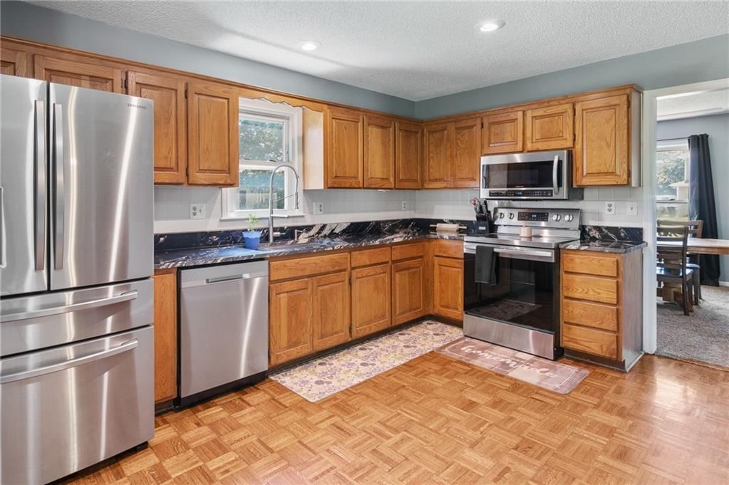 11713 Corrington Avenue — photo 9