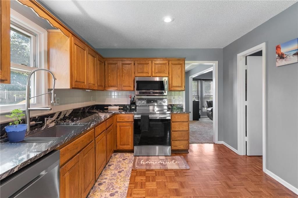 11713 Corrington Avenue — photo 10