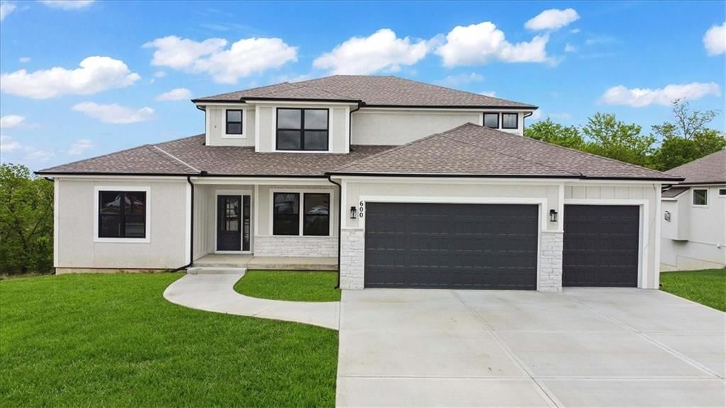 711 Apache Court — photo 2