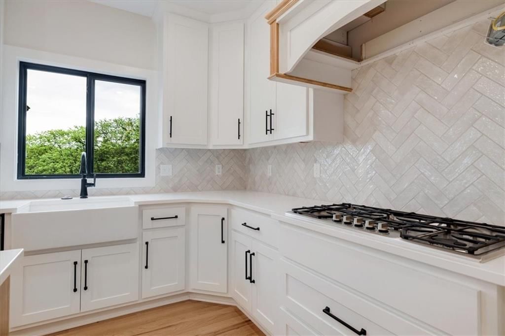 711 Apache Court — photo 12