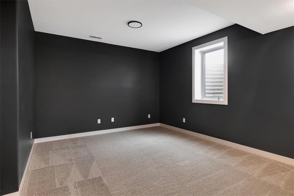 711 Apache Court — photo 32