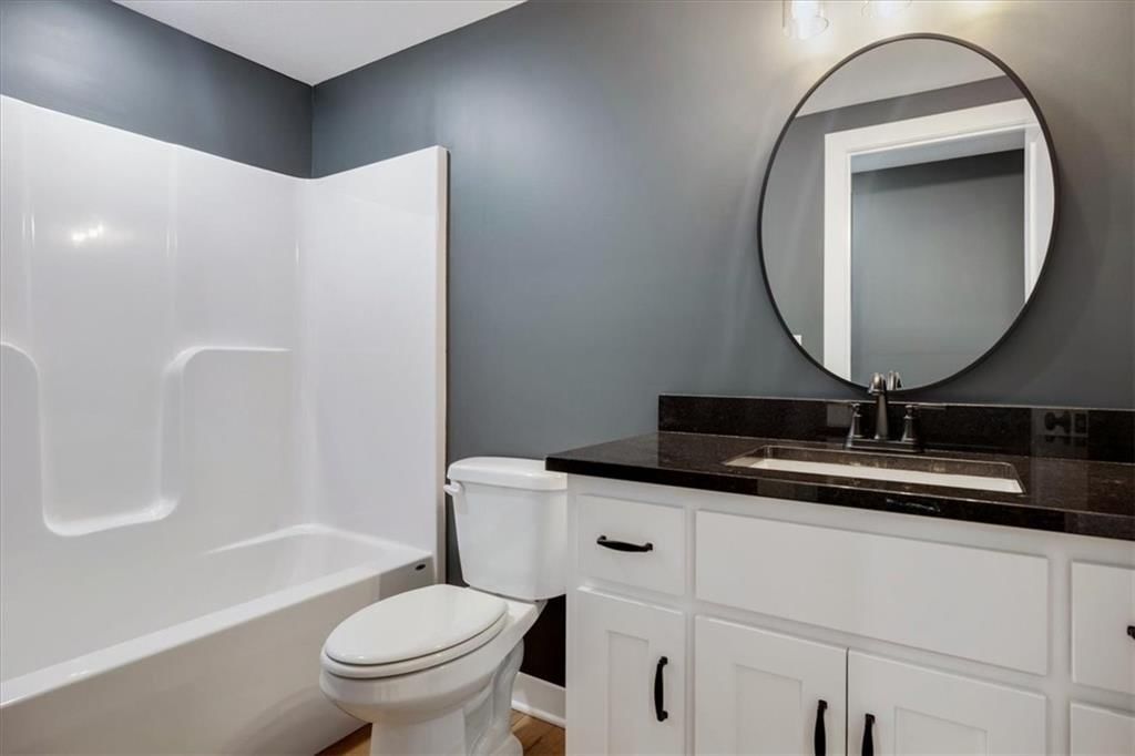 711 Apache Court — photo 33