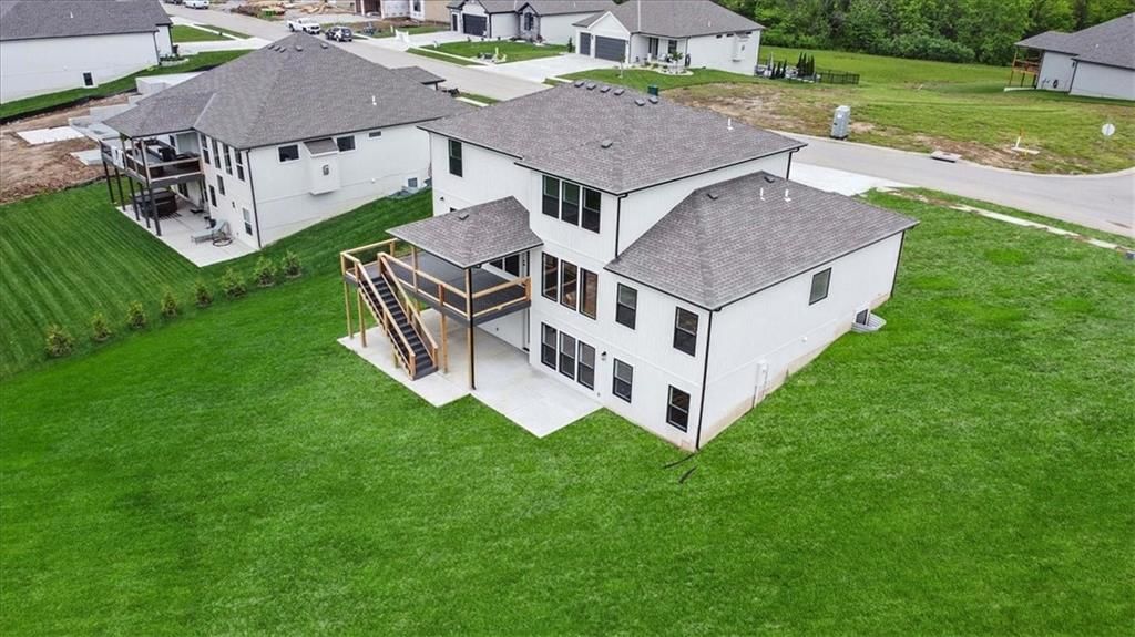 711 Apache Court — photo 35