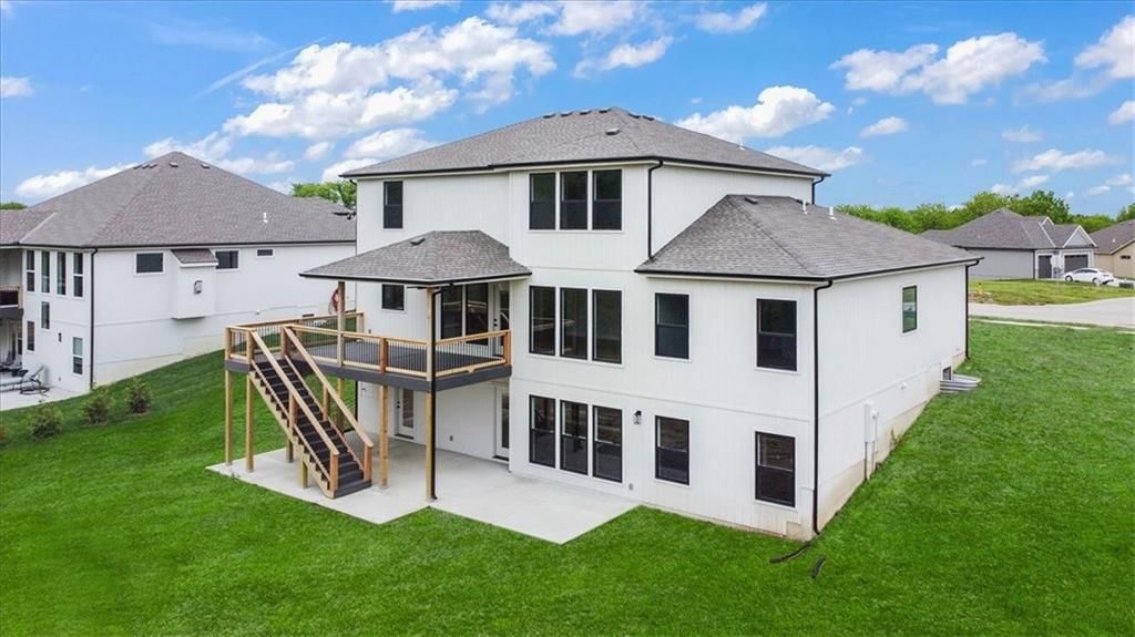 711 Apache Court — photo 38