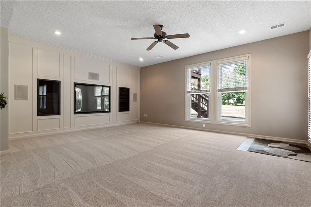 9043 N Manning Avenue — photo 34