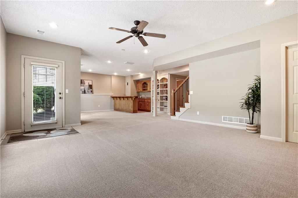9043 N Manning Avenue — photo 35