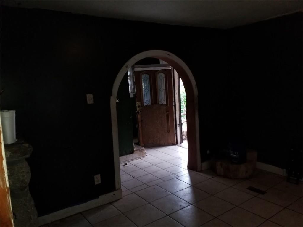 2434 Hardesty Avenue — photo 36