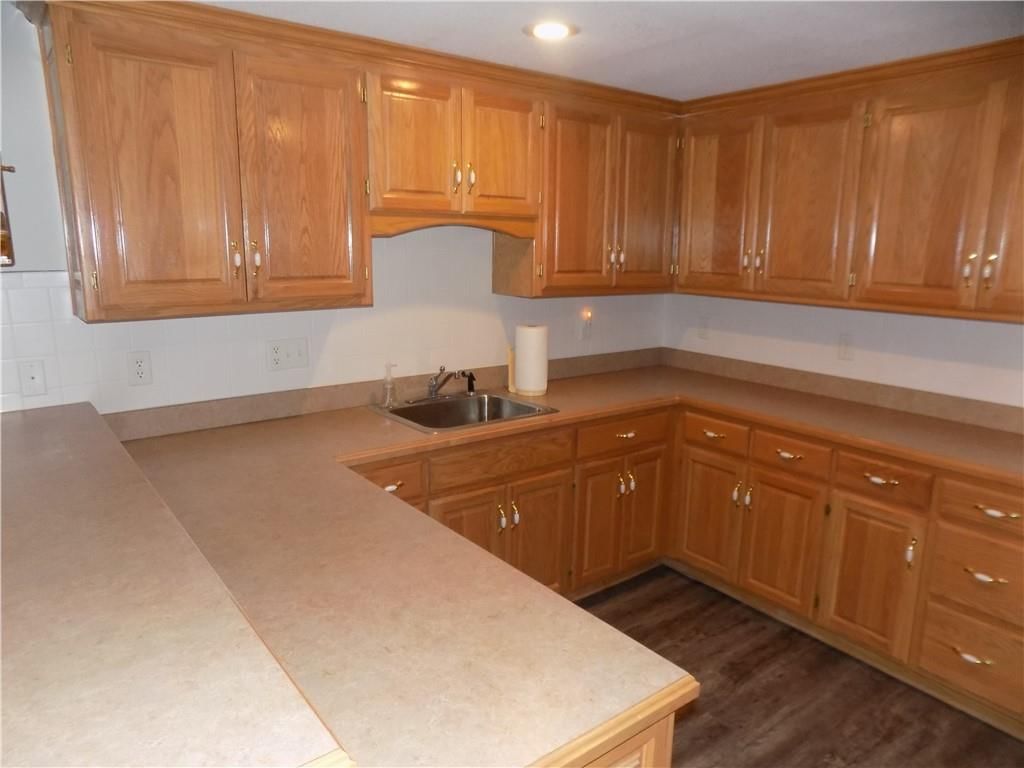 908 E 1900 Road — photo 32
